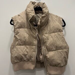 Medium Beige Cropped Puffer Zipper Vest